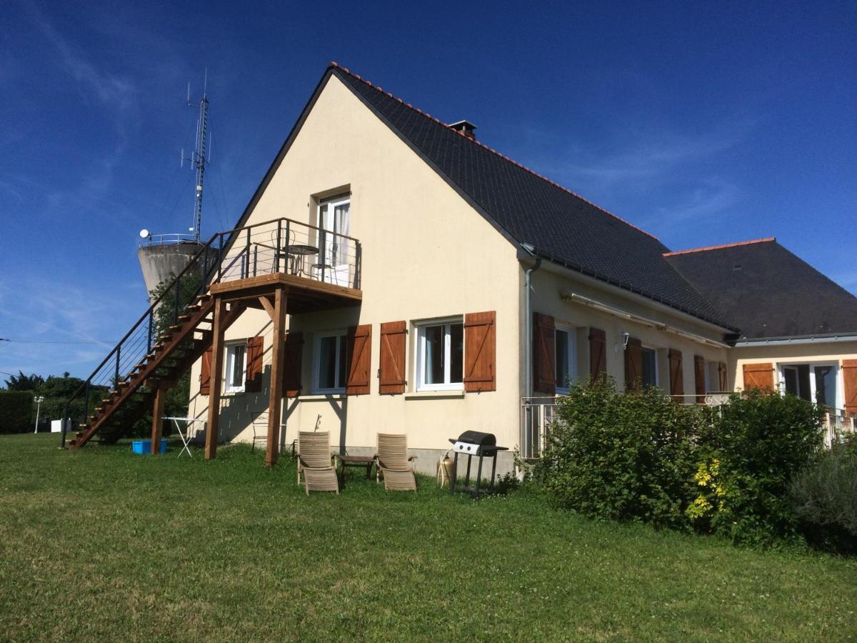 Les Petits Chenes Bed & Breakfast La Pellerine  Dış mekan fotoğraf