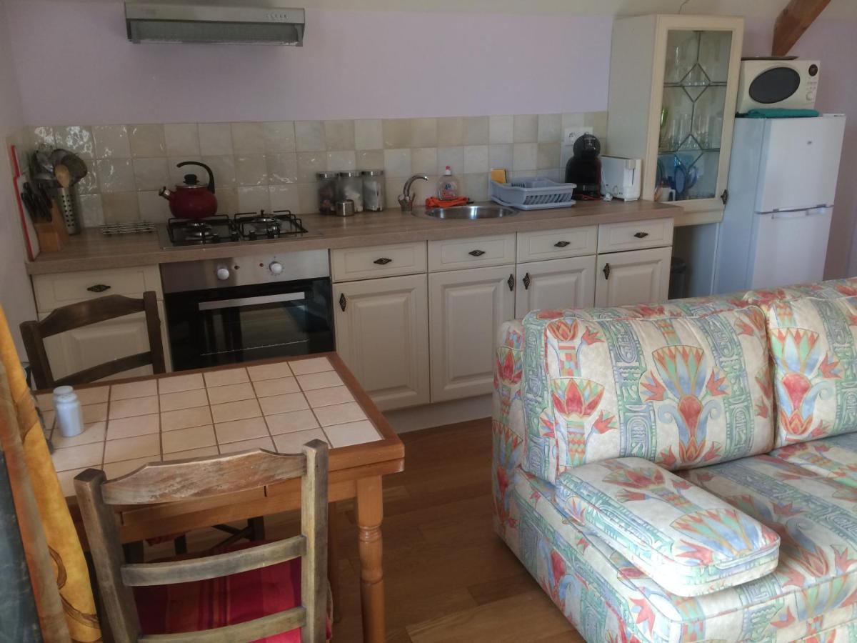 Les Petits Chenes Bed & Breakfast La Pellerine  Dış mekan fotoğraf